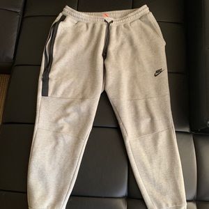 Nike Tech Fleece jogger Grey Size XL